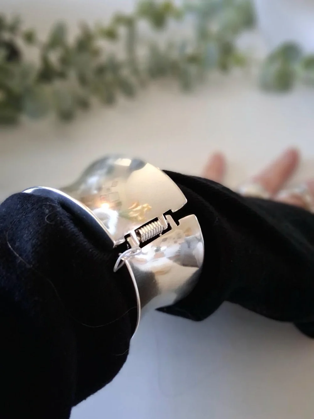 J.CREW SILVERTONE OVERSIZED HINGE CUFF BRACELET NWT